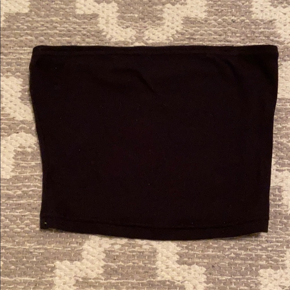 black ribbed tube top cropped